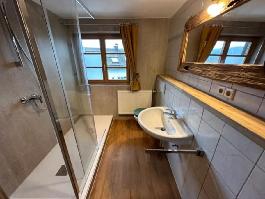 Charmante Farbenfrohe Wohnung Fuer Zwei 菲施巴豪 外观 照片